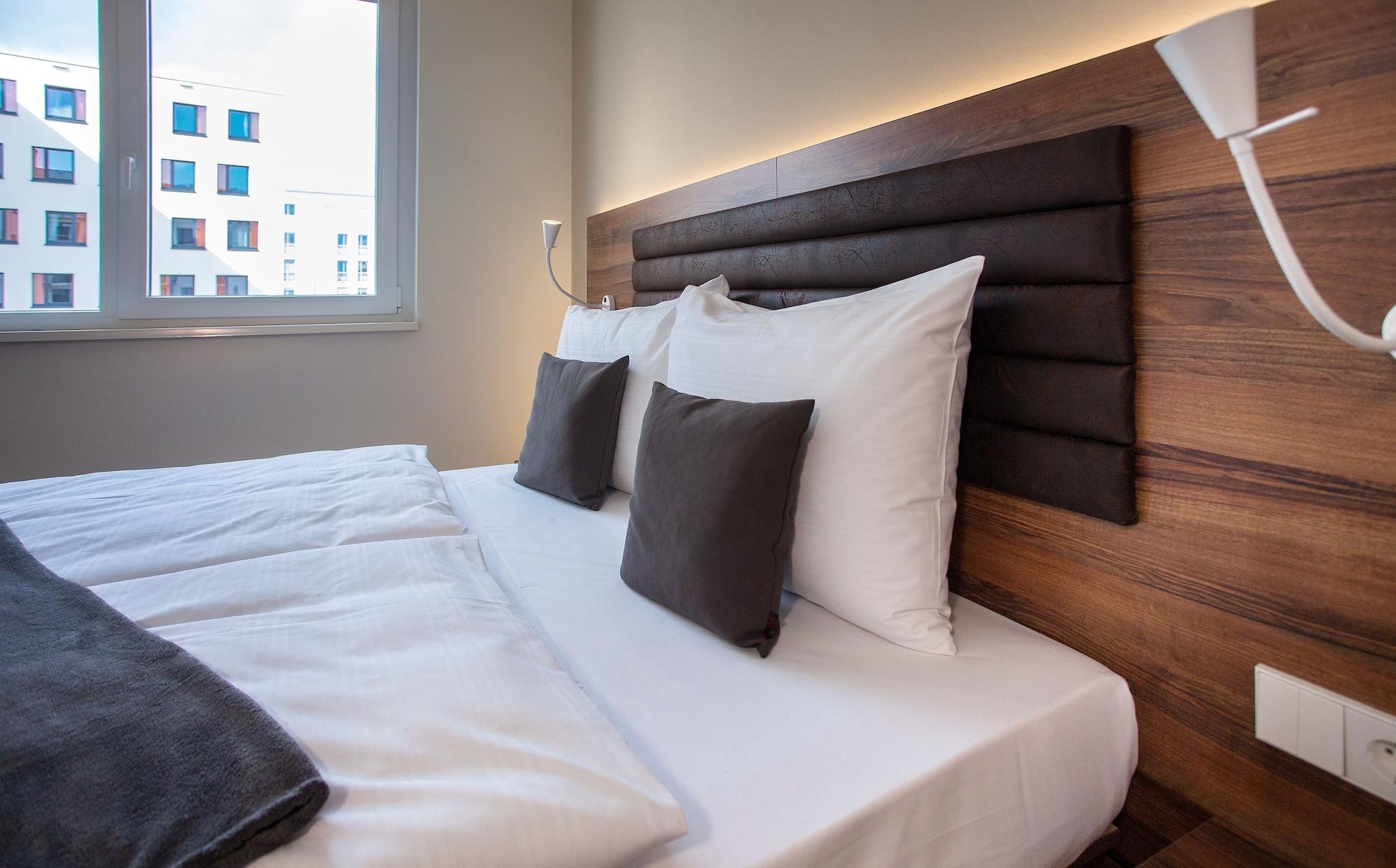 Coffee Fellows Hotel Muenchen-Freiham Esterno foto